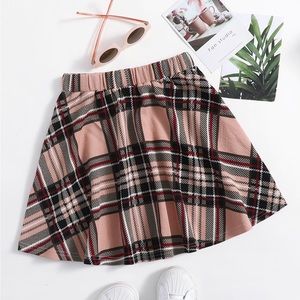 Girls plaid skirt. Brand new.